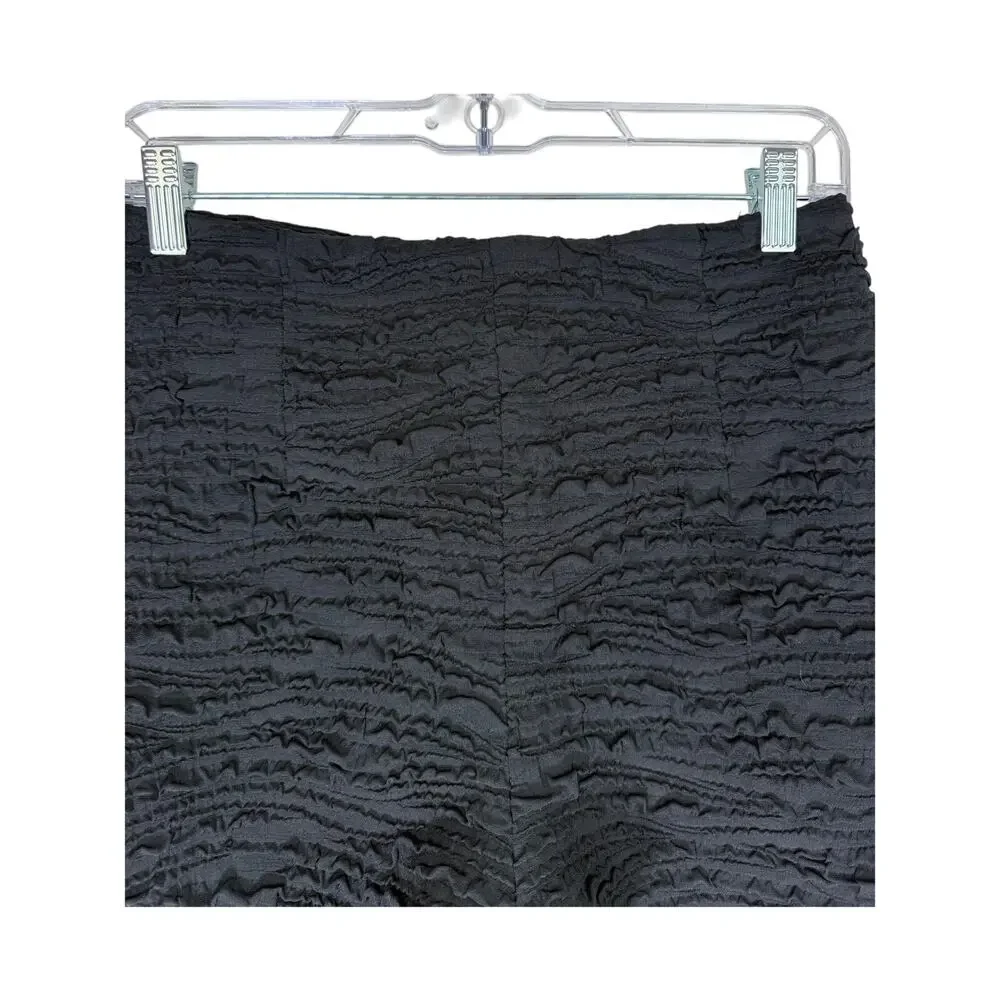 Zara Black Textured Back Zipper‎ Monki Chic Vacation Summer Mini Shorts Size M